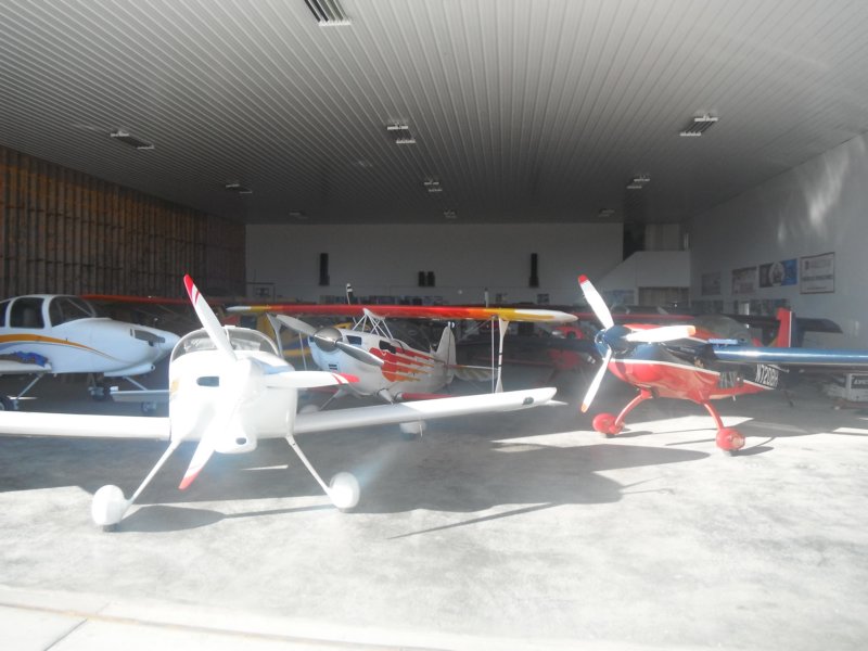 hangerfulloffunplanes.jpg